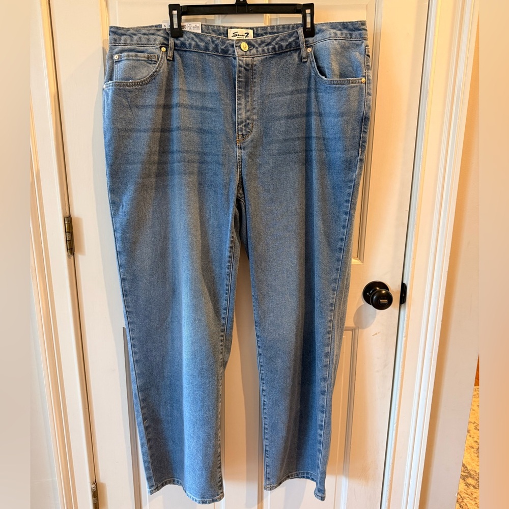 High-Rise Women’s Light Blue Jeans